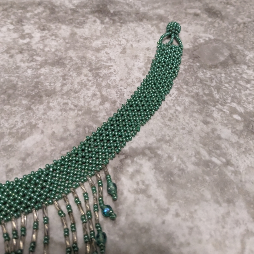 Elegant Jade Green Handmade Beaded Fringe Choker Necklace - Picture 4 of 6